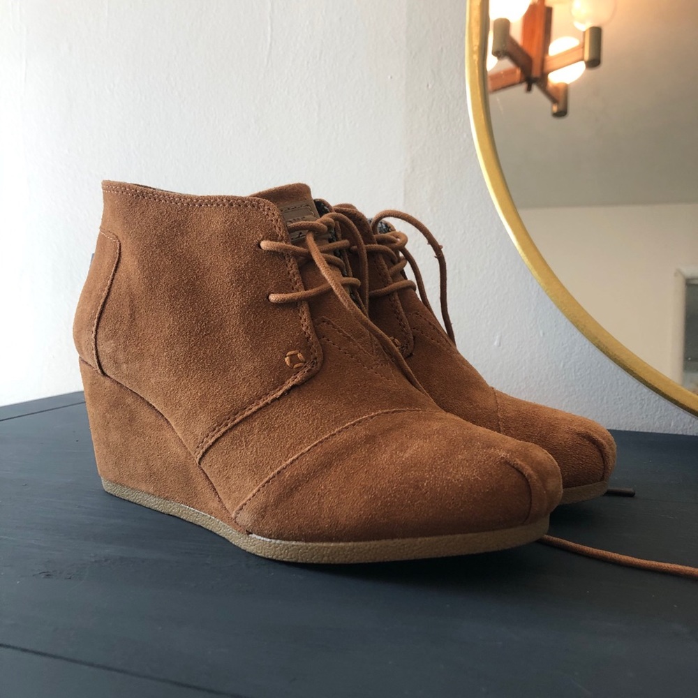 Brown Suede Tom Booties ✨ Size 6.5!